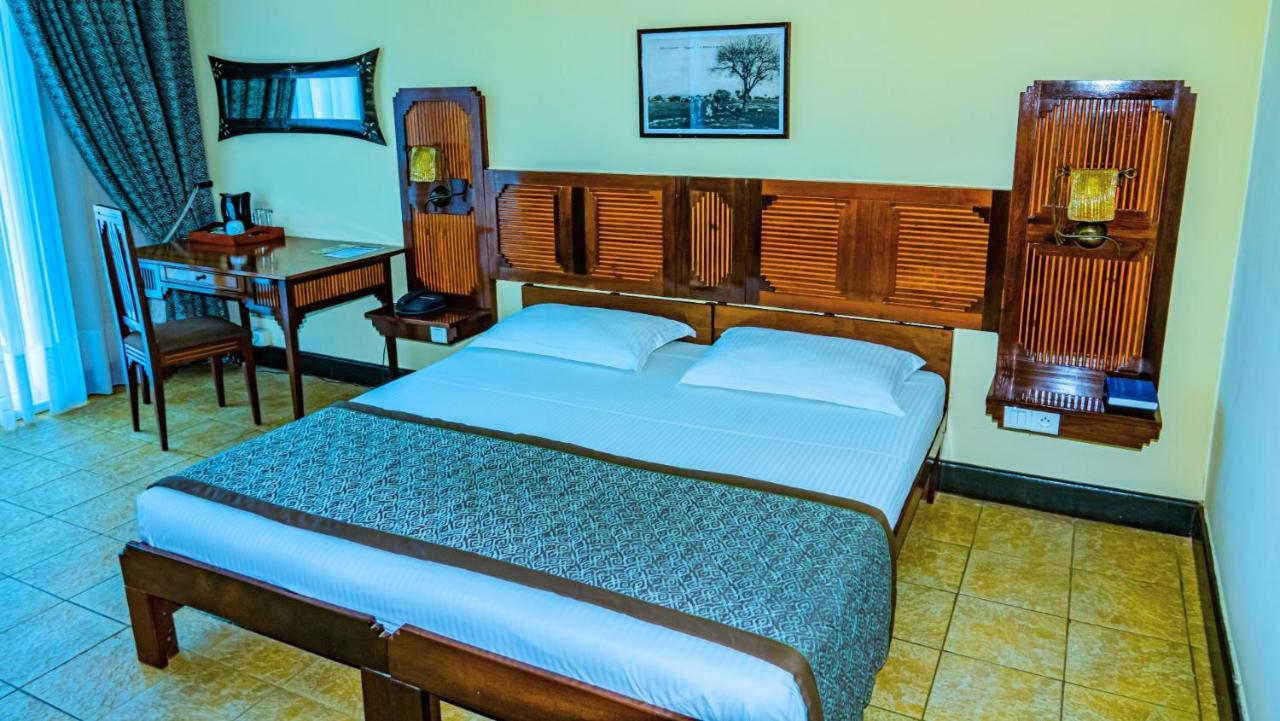 Le Grand Hotel Diego Antsiranana Екстер'єр фото