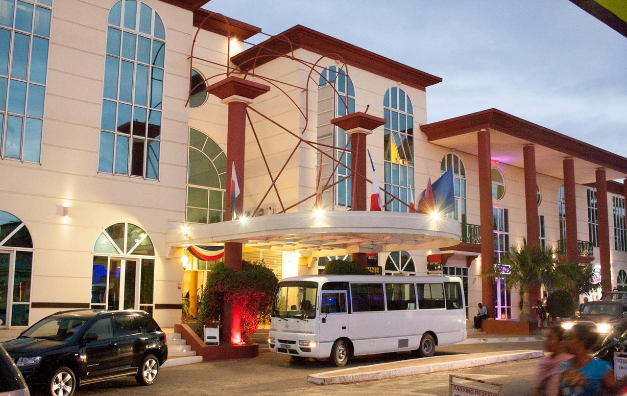 Le Grand Hotel Diego Antsiranana Екстер'єр фото