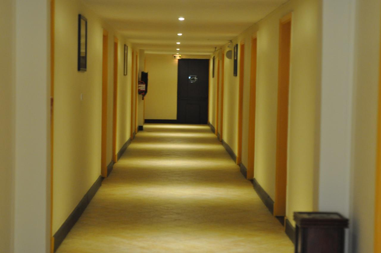 Le Grand Hotel Diego Antsiranana Екстер'єр фото